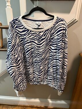 Cabana by Crown and Ivy Navy and White Zebra Print Women’s Top